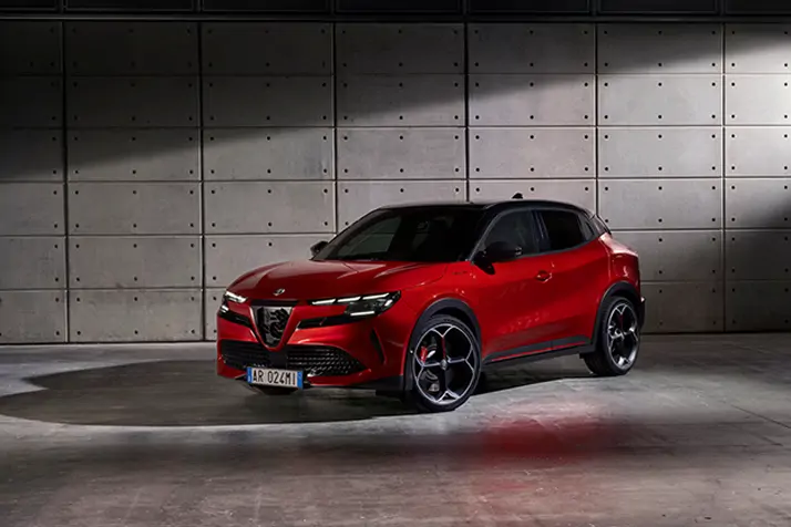 Amplitude-Auto-Alfa-Romeo-Junior